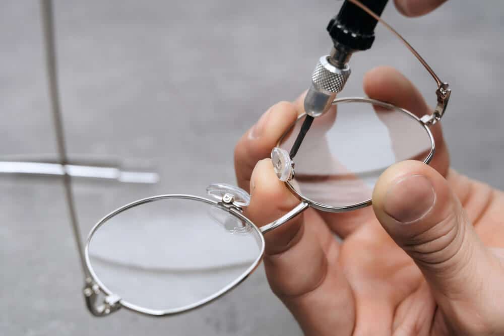 Men’s Glasses Frame Materials: What to Know Before You Buy