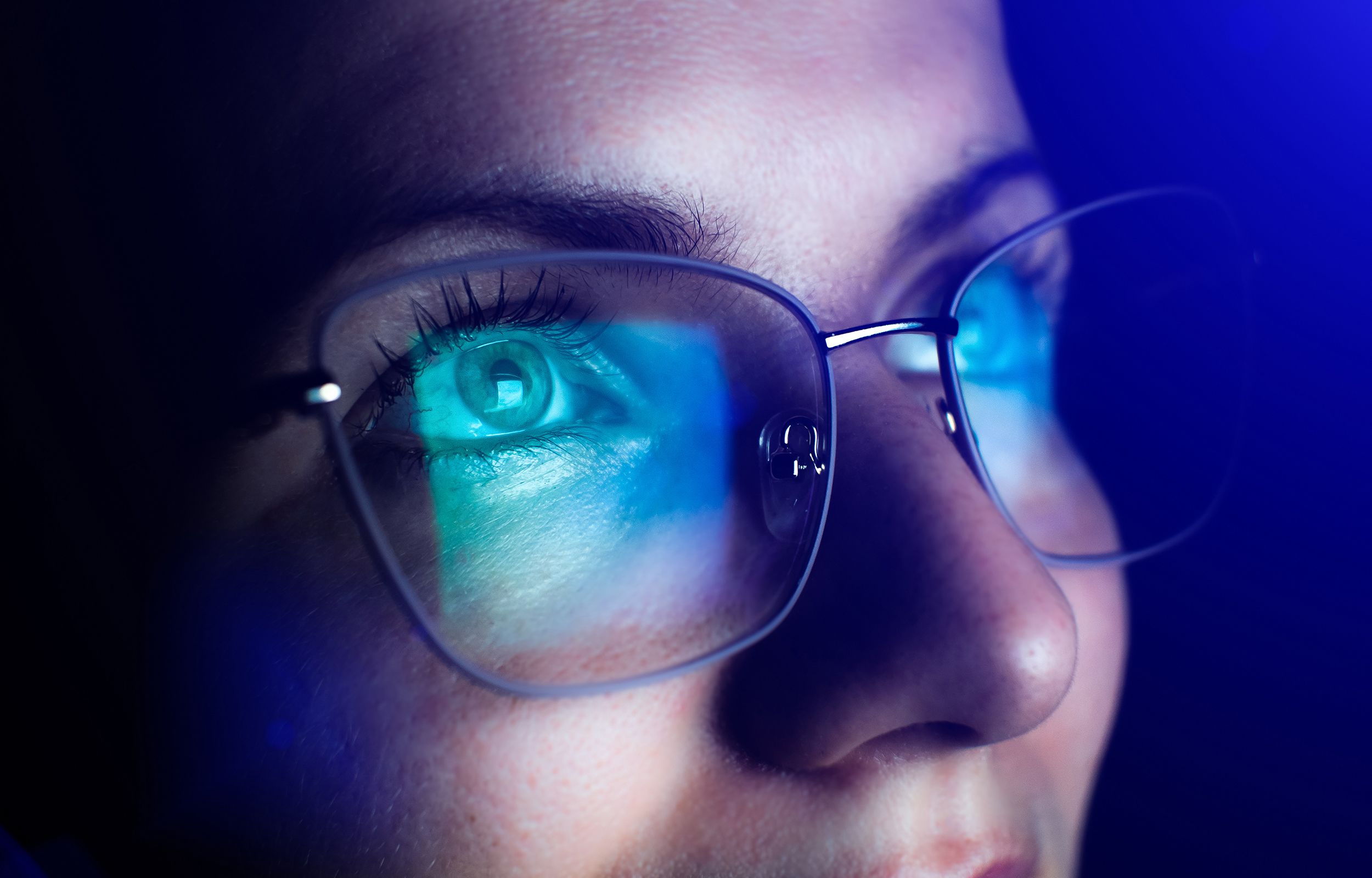 How Eye Protection Glasses Reduce Digital Eye Strain and Improve Sleep
