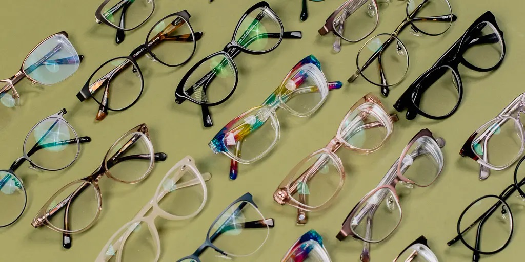 The Benefits of Shopping at an Online Optics Store