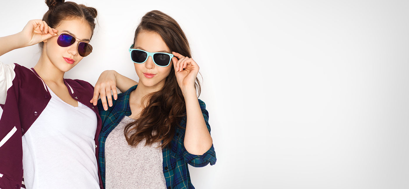 Online vs. In-Store: Differences in Sunglasses Price in Pakistan